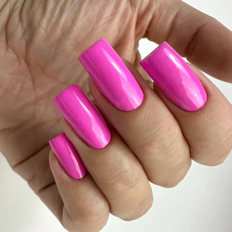 PNB Gel lak na nehty Juicy Spark - Pink Guava, 8 ml