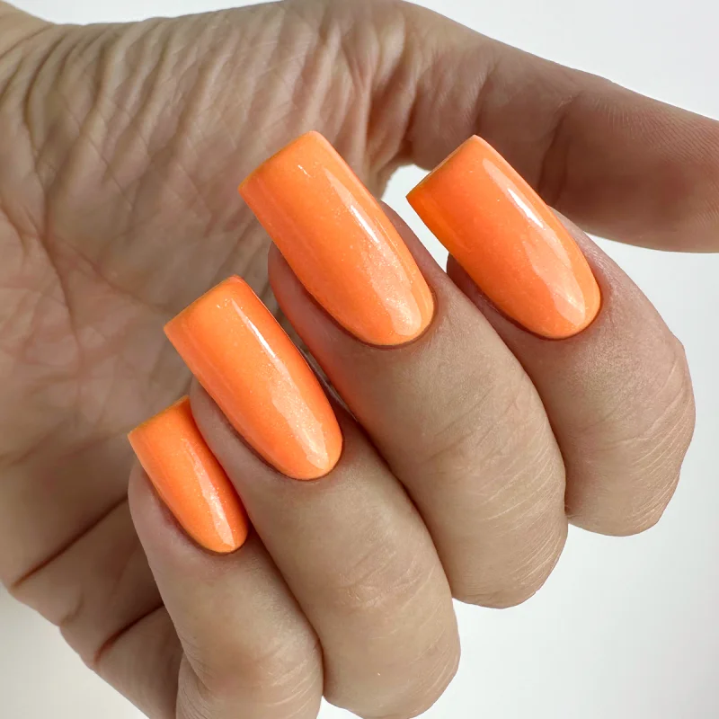 PNB Gel lak na nehty Juicy Spark - Mango Blaze, 8 ml