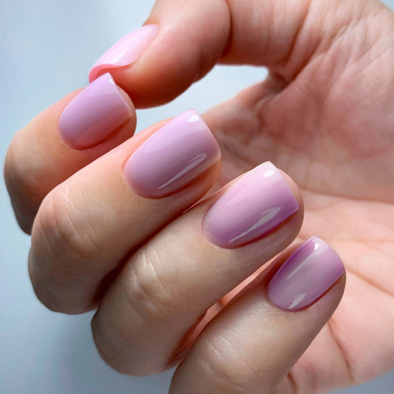 PNB Strong Iron Gel Modelovací gel a báze - Creamy Pink, 8 ml