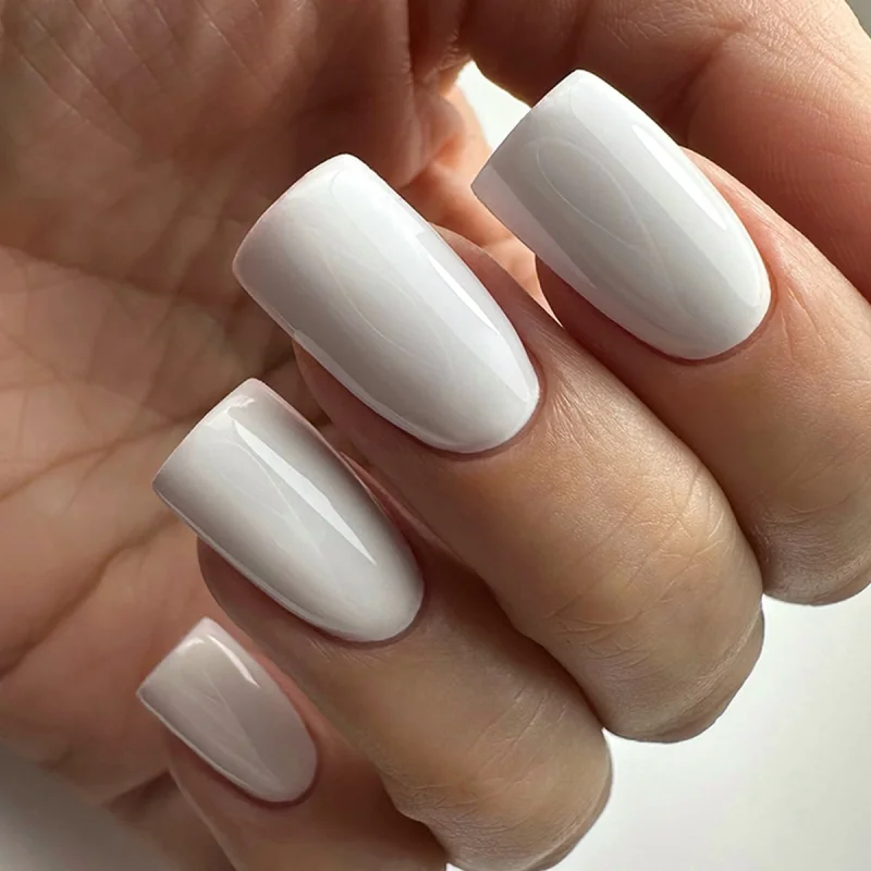 PNB Gel lak na nehty - 001 Snow White, 8ml